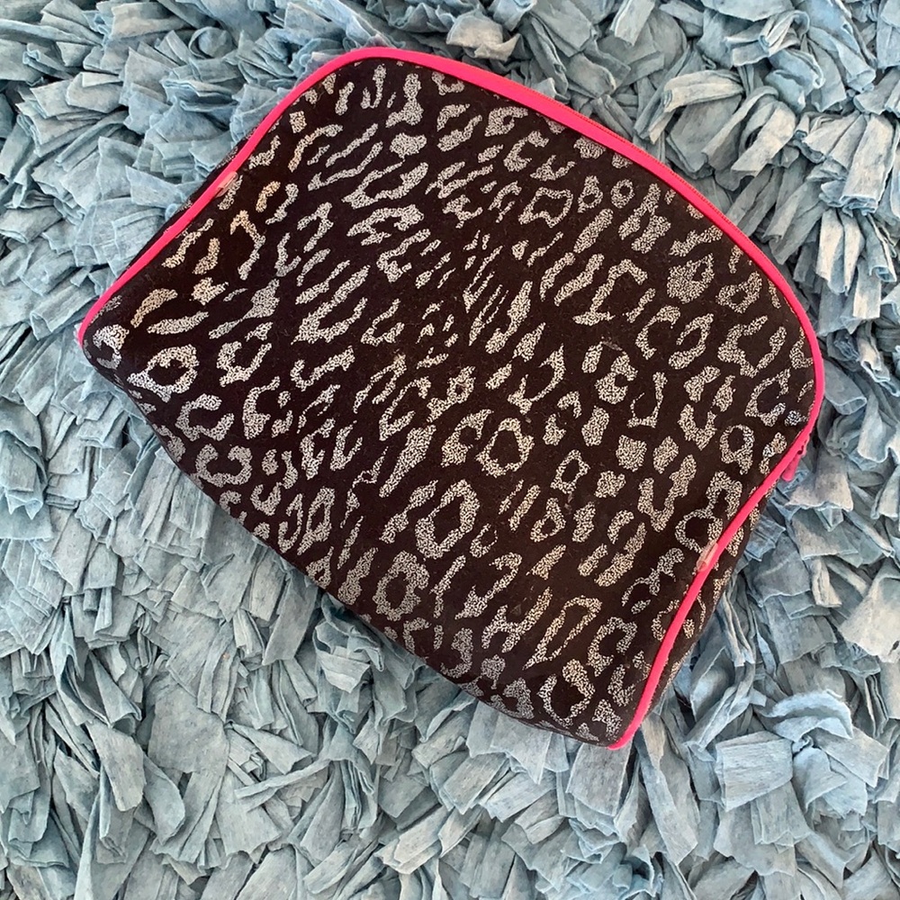 Cosmetic case